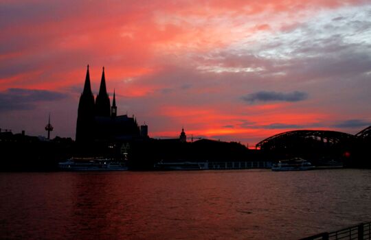 Skyline Köln am Rhein (Foto: Lucie Satrapova, unsplash.com)